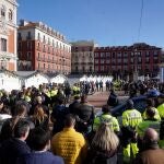 Minuto de silencio en memoria del operario de limpiezas Rubén Martín Portero fallecido en accidente laboral