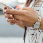 Manteniéndonos informados del coste de la luz podemos realizar un consumo más inteligente y ahorrar dinero.