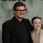 Pedro Pascal y Bella Ramsey, protagonistas de "The Last of Us," de HBO Max. AP Photo/Chris Pizzello