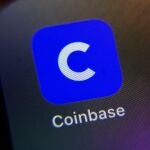 Icono de Coinbase en un móvil