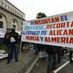 Manifestacion frente al Ministerio de Transicion ecologica por el no trasvase Tajo Segura.