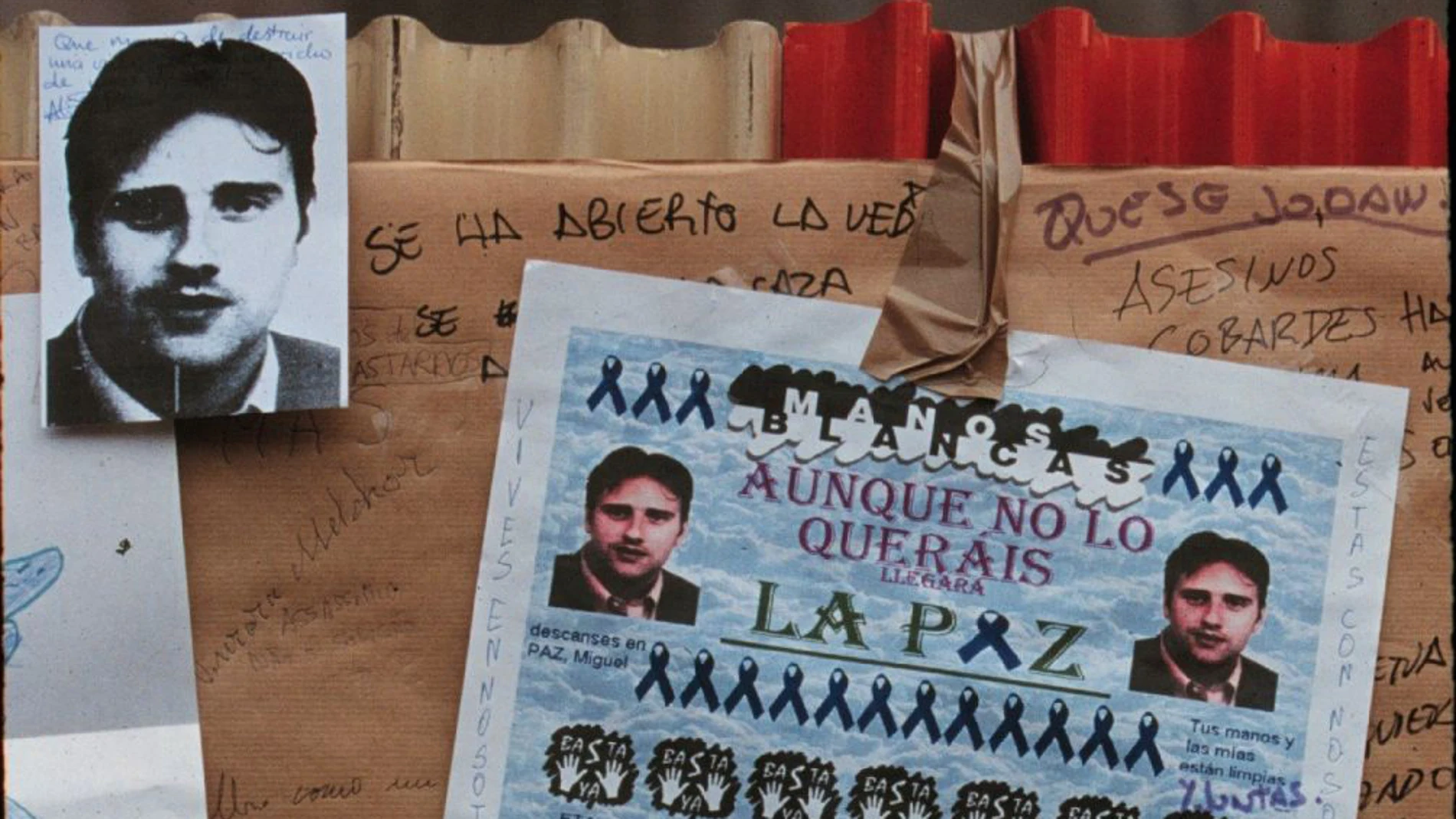 Fotografías de Miguel Ángel Blanco, político secuestrado y asesinado por la banda terrorista ETA, a 29 de julio de 1998.