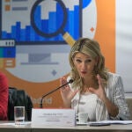 El secretario general de UGT Pepe Álvarez (i) y la ministra de Trabajo Yolanda Díaz (d) participan en las jornadas confederales sobre acción sindical de UGT