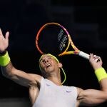 Nadal, durante un entrenamiento en Melbourne Park antes del Open de Australia