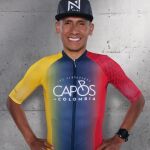 Nairo Quintana, con uno de los maillots que vende en su página web