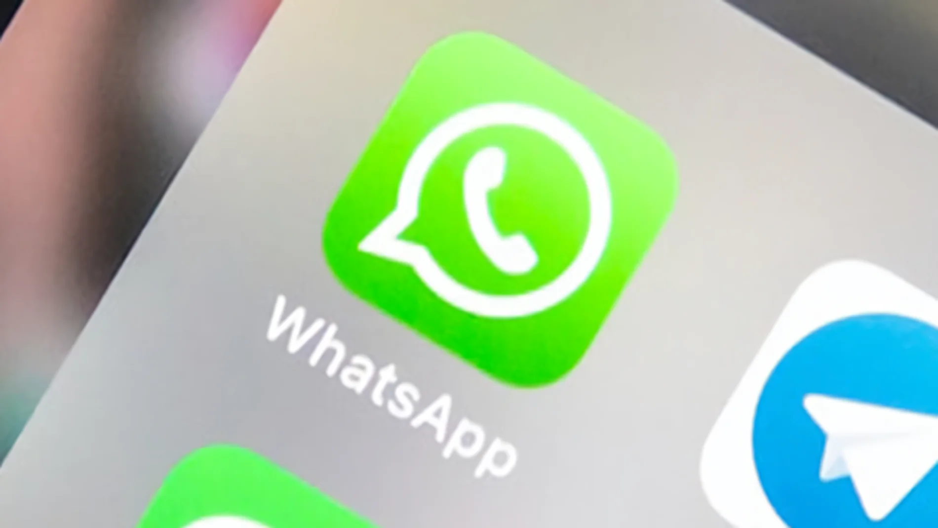 WhatsApp.
