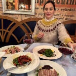 Tamara Falcó con jersey calentito.