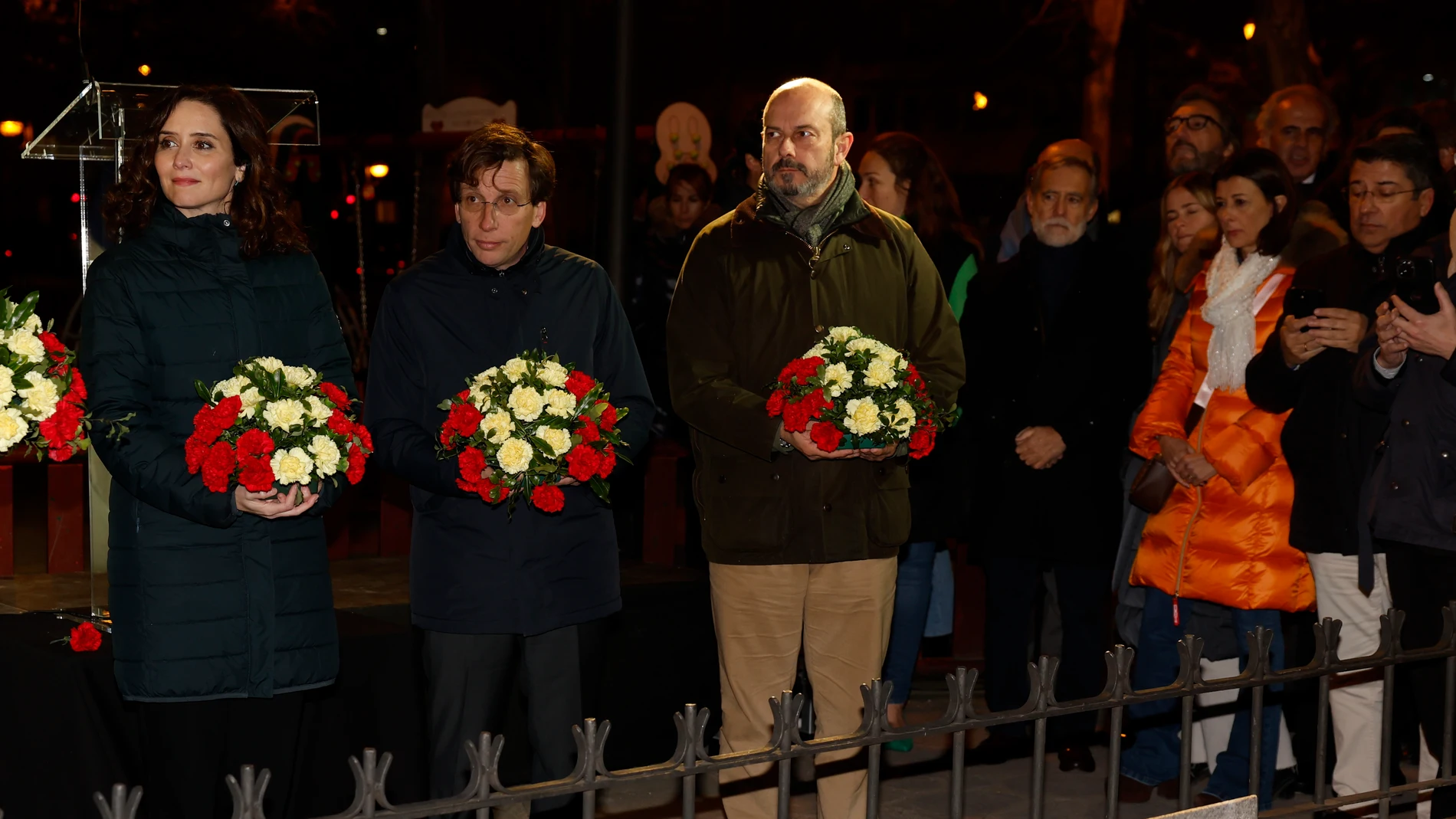 Isabel Díaz Ayuso y José Luis Martínez-Almeida, durante el acto de homenaje de esta tarde en recuerdo a Gregorio Ordóñez