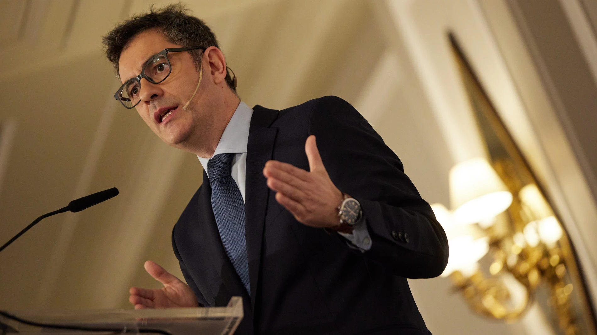 El ministro de la Presidencia, Relaciones con las Cortes y Memoria Democrática, Félix Bolaños, interviene durante un desayuno de Europa Press, en el Rosewood Villa Magna, a 25 de enero de 2023, en Madrid