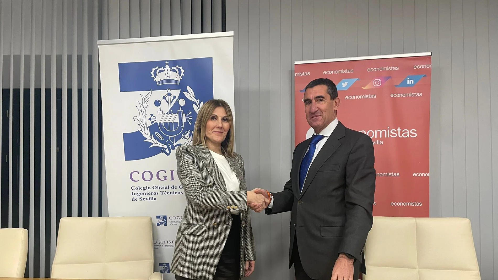 Ana Jáuregui, Decana de Cogitise, y Francisco J. Tato, Decano del Colegio de Economistas de Sevilla.