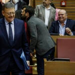 El presidente de la Generalitat valenciana, Ximo Puig, a su llegada a la sesión de control