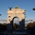 Vista del Arco de la Victoria en Madrid, a la entrada de la ciudad por la A-6