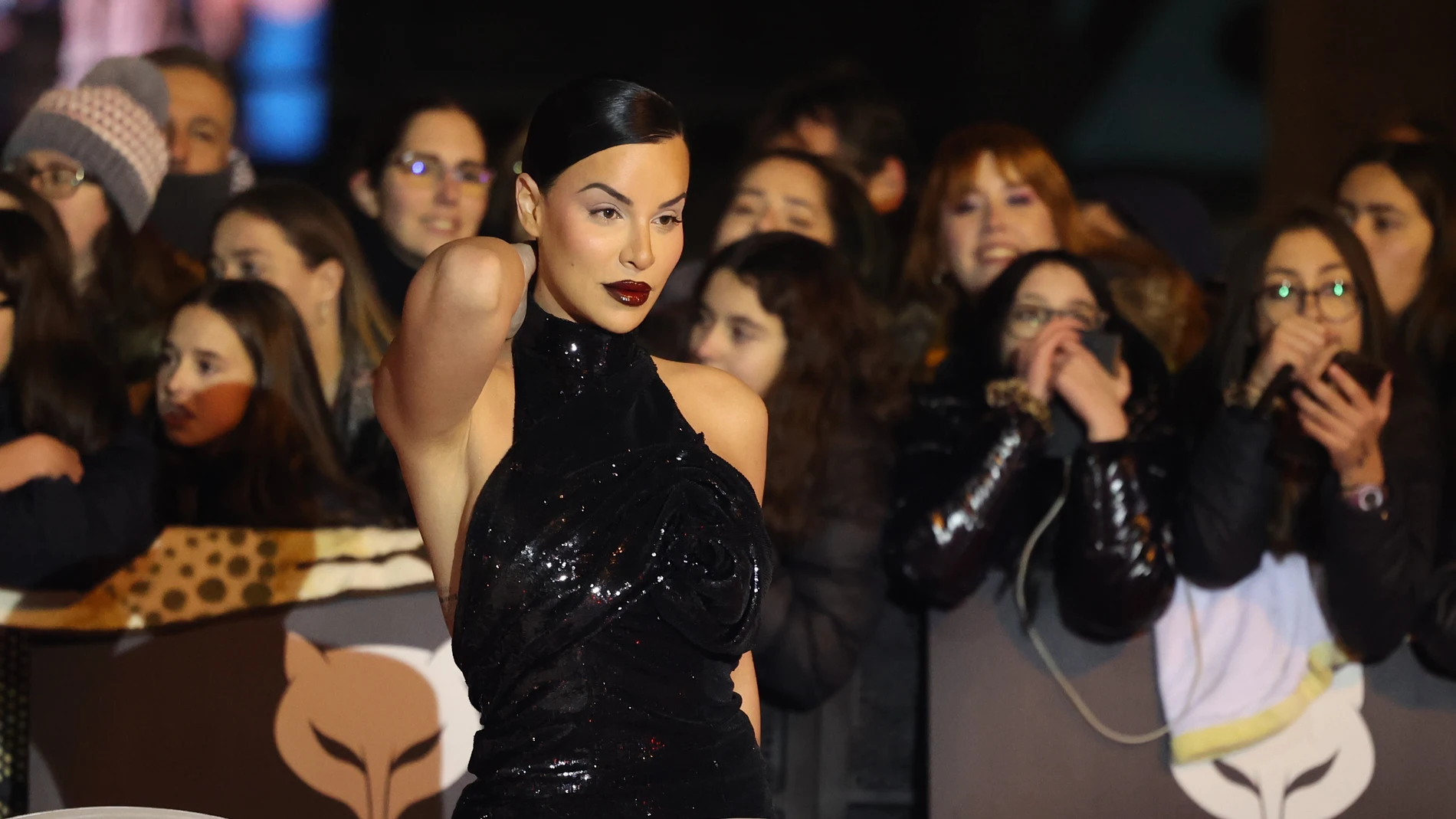 La actriz Jedet posa a su llegada a la alfombra roja previa a la gala de la X edición de los Premios Feroz. EP