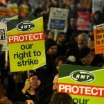 Protesta en Londres contra la ley de huelga del Gobierno británico