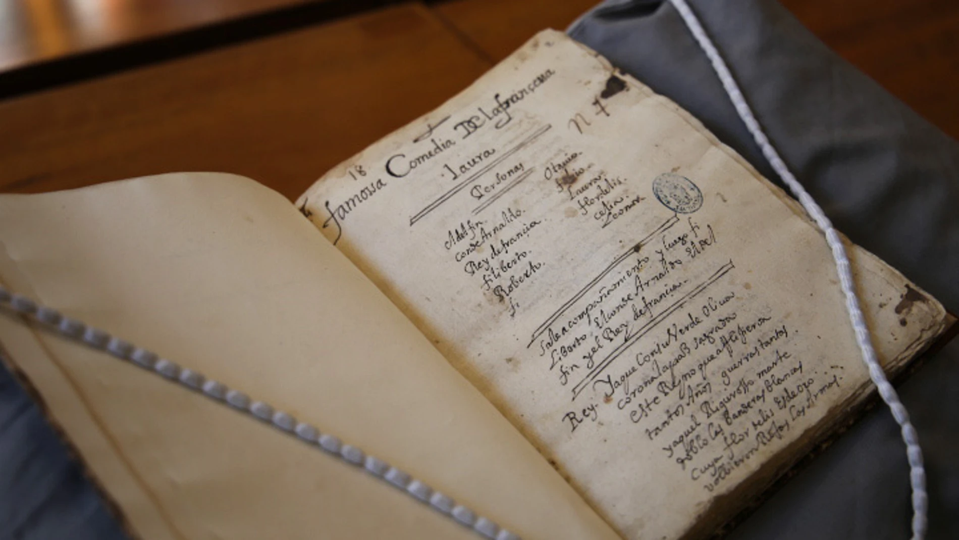 MADRID, 31/01/2023.- Investigadores de las universidades de Valladolid (España) y Viena han descubierto en el fondo de manuscritos teatrales de la Biblioteca Nacional de España una nueva comedia de Lope de Vega titulada "La francesa Laura", una obra escrita cinco o seis años antes de su muerte. El hallazgo fue posible gracias a la colaboración de esta entidad con el proyecto "Estilometría aplicada al Teatro del Siglo de Oro", dirigido por Álvaro Cuéllar y Germán Vega, los investigadores responsables del descubrimiento. EFE/BNE/SOLO USO EDITORIAL/SOLO DISPONIBLE PARA ILUSTRAR LA NOTICIA QUE ACOMPAÑA (CRÉDITO OBLIGATORIO)