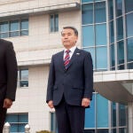 El secretario de Defensa de EE UU, Lloyd Austin, junto al ministro de Defensa de Corea del Sur, Lee Jong Sup