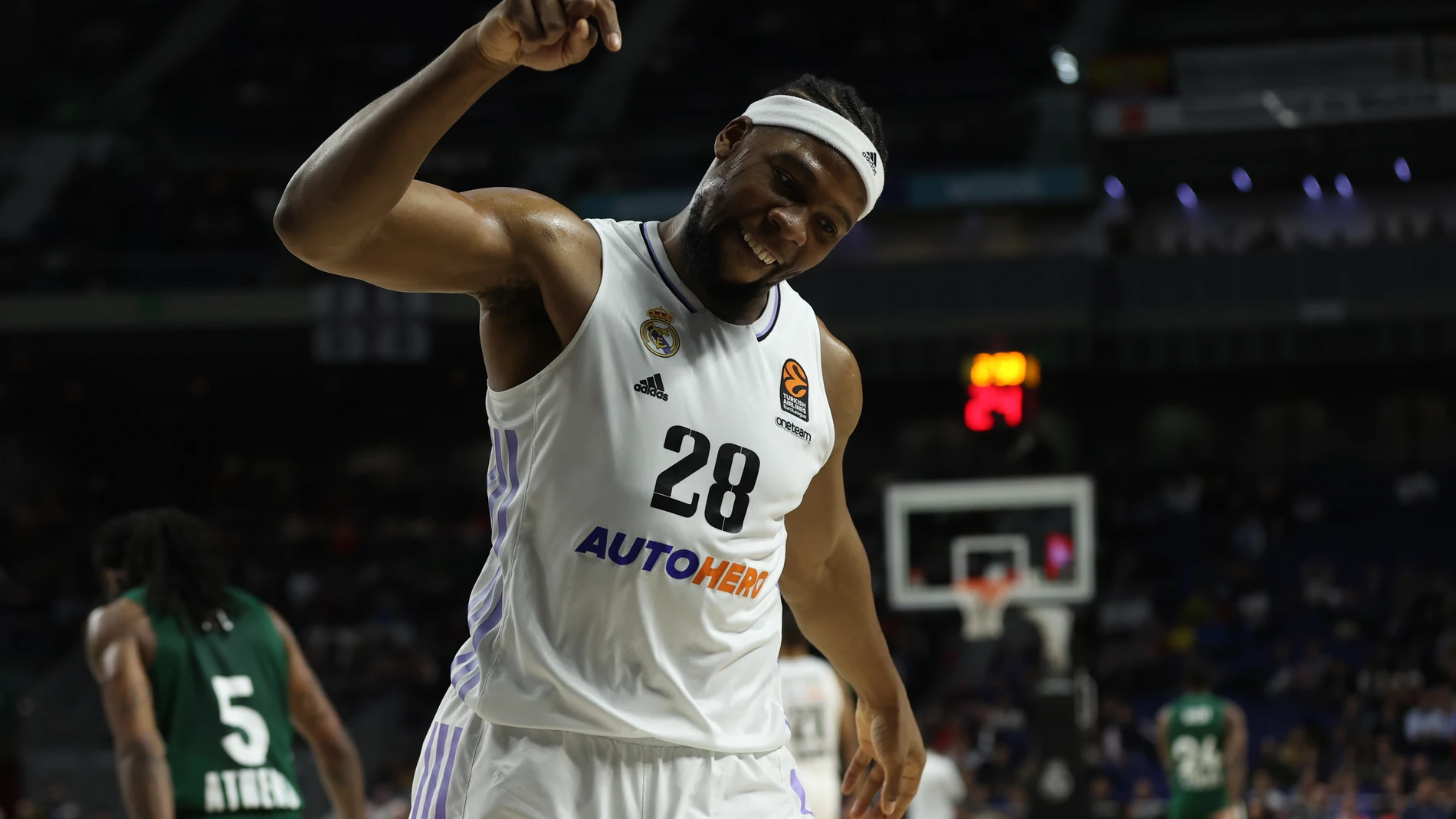 Yabusele fue el mejor jugador del Real Madrid ante el Panathinaikos