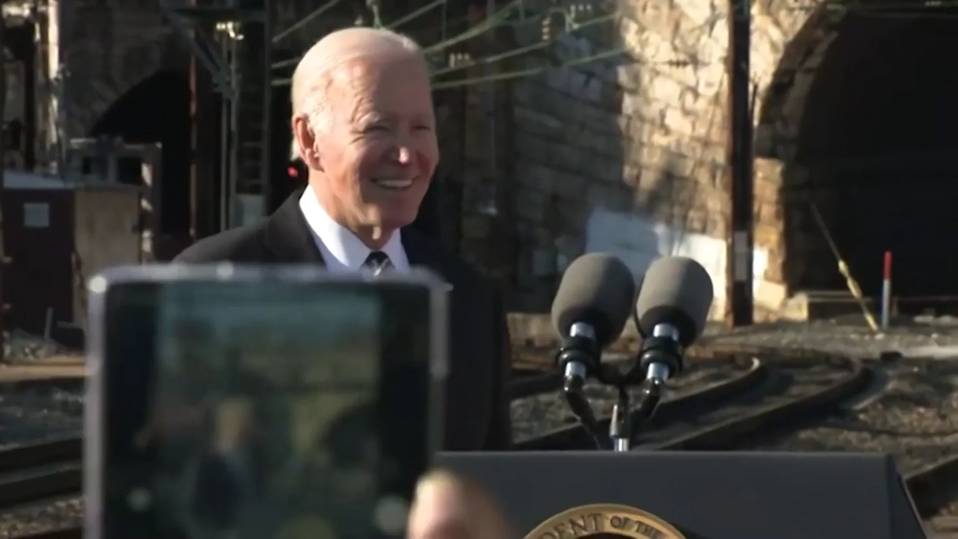 Biden rechaza ofrecer aviones de combate a Ucrania