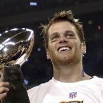 Tom Brady, con una de las siete SuperBowls que ha ganado en su carrera