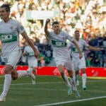 El delantero del Elche Pere Milla un gol de su equipo ante el Villarreal