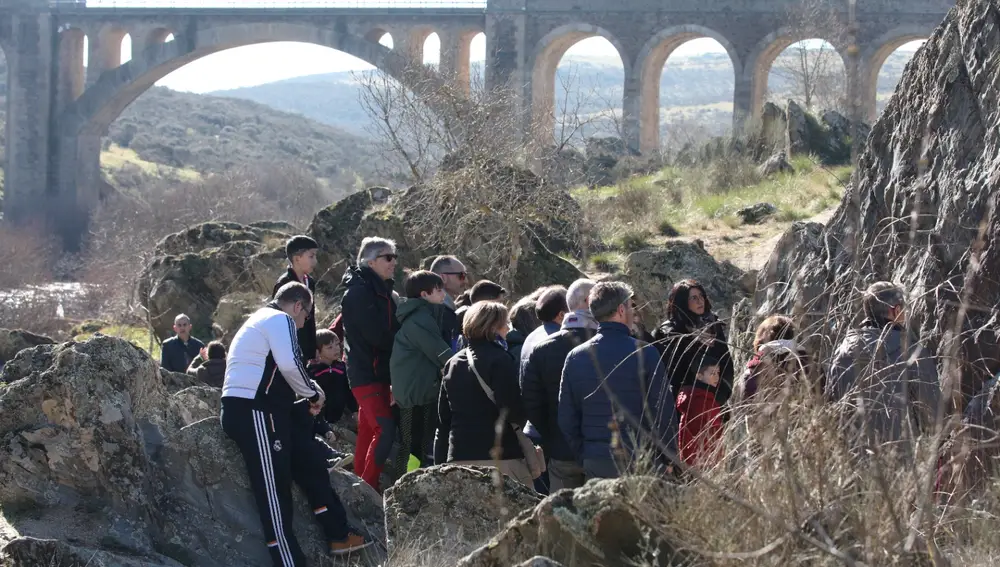 Visitantes del yacimiento Siega Verde