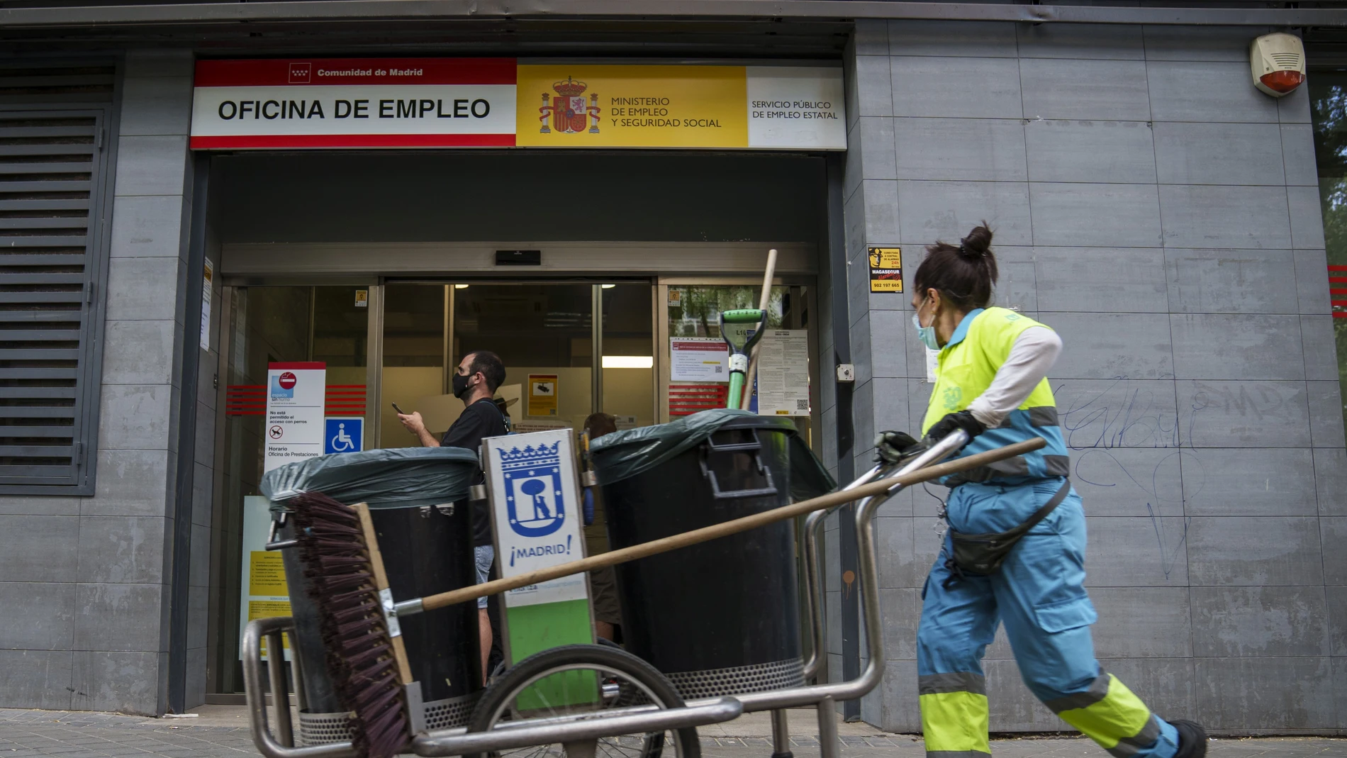 Una oficina de servicio publico de empleo, en Madrid (España)