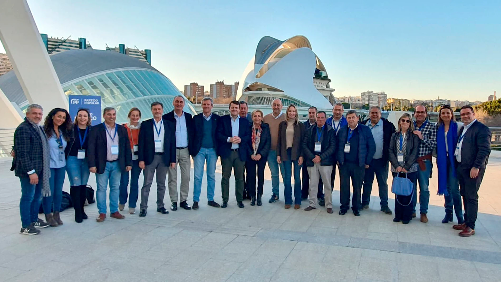 Delegación del PP de Castilla y León encabezada por Alfonso Fernández Mañueco
