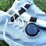 Si el COROS APEX 2 Pro Kilian Jornet Edition viniera con las zapatillas desarrolladas por este atleta, quizás sería más tentador. 