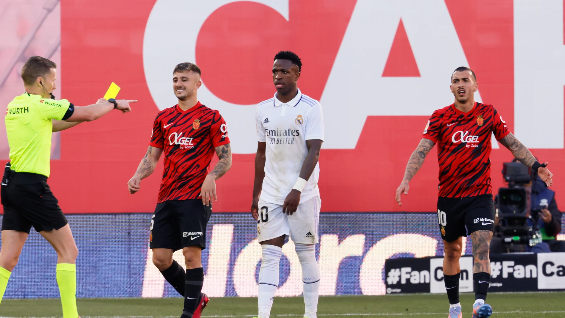 Vinicius ha reaccionado contra un colaborador de El Chiringuito de Pedrerol
