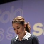  Las ministras de Igualdad, Irene Montero (c), y de Derechos Sociales, Ione Belarra (i), participan junto a la La delegada del Gobierno Contra la Violencia de Género, Victoria Rosell (d), en el acto "¿Consentiste o no? Solo sí es sí", organizado por Podemos