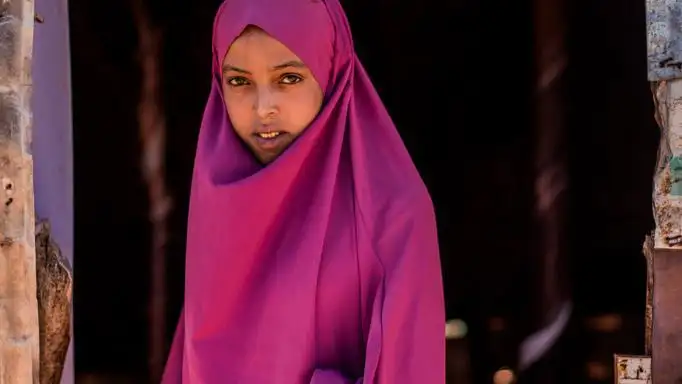 Barwaqee Ali Ismail, es somalí, tiene 19 años y sueña con poder ser médico