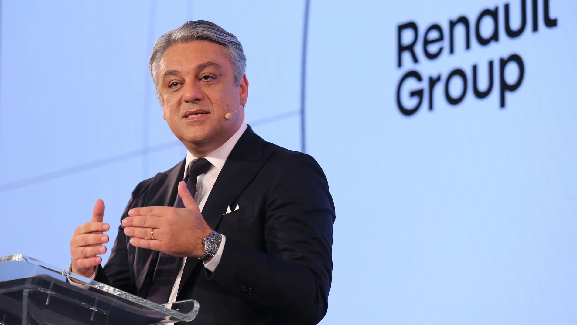 London (United Kingdom), 06/02/2023.- Chairman of the alliance board Luca de Meo speaks during a Renault-Nissan-Mitsubishi Alliance press conference at Nobu in London, Britain 06 February 2023. The companies have announced that they had 'rebalanced' their relationship, resulting in Renault reducing its stake in Nissan from 43.4 to 15 percent. They also announced joint projects in Latin America, India and Europe for the production of vehicles. (Reino Unido, Londres) EFE/EPA/ISABEL INFANTES