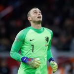 Jasper Cillessen es denunciado por su expareja por un supuesto abandono de familia 