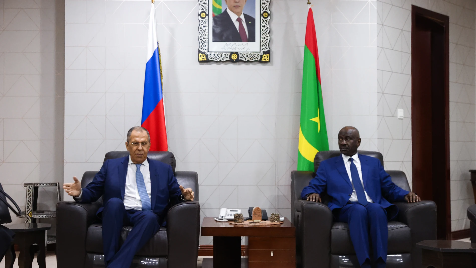 Nouakchott (Mauritania), 08/02/2023.- A handout photo made available by Russian Foreign Ministry press service shows Russian Foreign Minister Sergei Lavrov (L) and Minister for Foreign Affairs of Mauritania Mohamed Salem Ould Merzoug talk during their meeting in Nouakchott, Mauritania, 08 February 2023. (Rusia) EFE/EPA/RUSSIAN FOREIGN MINISTRY PRESS SERVICE / HANDOUT HANDOUT EDITORIAL USE ONLY/NO SALES