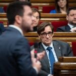 Pere Aragonès (ERC) y Salvador Illa (PSC) en el Parlament