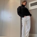 Mariló Montero con pantalones blancos. 