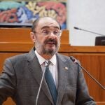 Lambán asegura que su "percance sanitario", por el que permanece ingresado, está próximo a resolverse