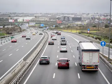 La DGT pone en marcha hoy una campaña de vigilancia y control de camiones y autobuses La DGT pone en marcha hoy una campaña de vigilancia y control de camiones y autobuses
