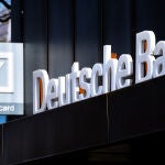 Economía.- Deutsche Bank revisa sus actividades de venta de derivados y toma medidas tras los fallos detectados
