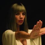 Maribel Verdú dando vida a la madre a la madre de Ezra Miller en la película "The Flash"