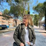 Amelia Bono con look básico para este lunes.