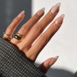 ‘Naked glitter’, la tendencia que se convertirá en viral de esta primavera