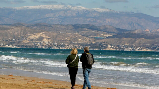 Nieve en la sierra de Aitana de Alicante