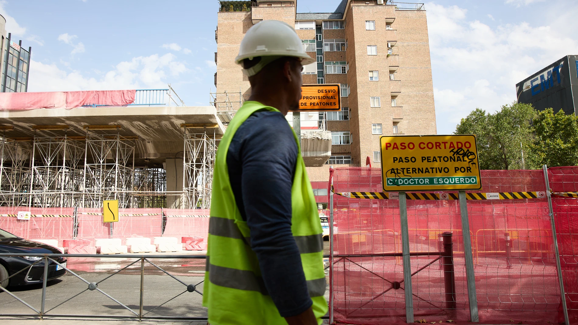 Un trabajador en una obra