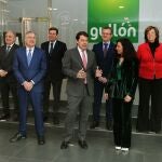 El presidente de la Junta, Alfonso Fernández Mañueco, junto a la presidenta de honor de Gullón, Teresa Rodríguez; la presidenta Lourdes Gullón; y el director general , Juan Miguel Martínez Gabaldón, entre otros, participa en el acto del 130 aniversario de la fábrica de Galletas Gullón