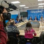 Almeida, en la reunión con su comité de campaña