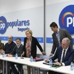 Reunión de campaña del PP en Segovia, con Ángel Ibáñez, Miguel Ángel de Vicente, Francisco Vázquez, Paloma Sanz o Mazarías, entre otros