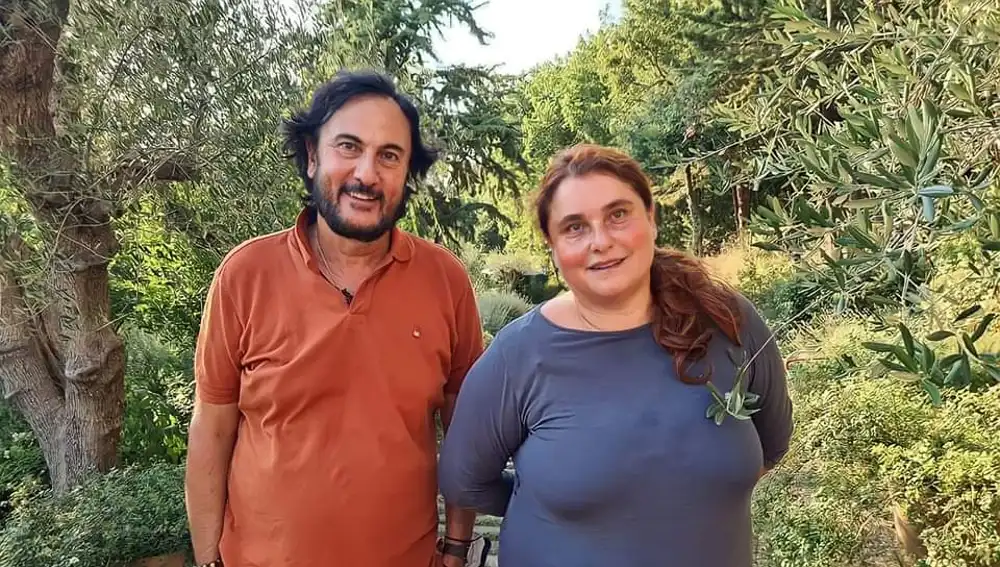 José María Zavala, periodista de LA RAZÓN, junto a Antonia Salzano, madre de Carlo Acutis