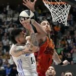 MADRID.-AV.- El Real Madrid supera con suspense al Valencia Basket y se mete en semifinales de Copa del Rey