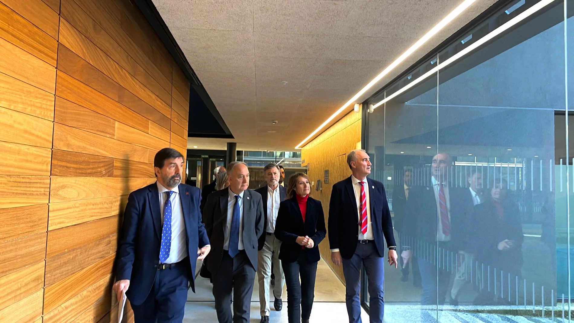 La consejera Rocío Lucas se reúne con el rector de la Universidad de Valladolid